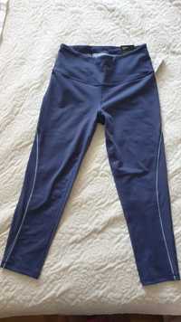 Leginsy Victoria Secret Sport Knockout capri z USA.