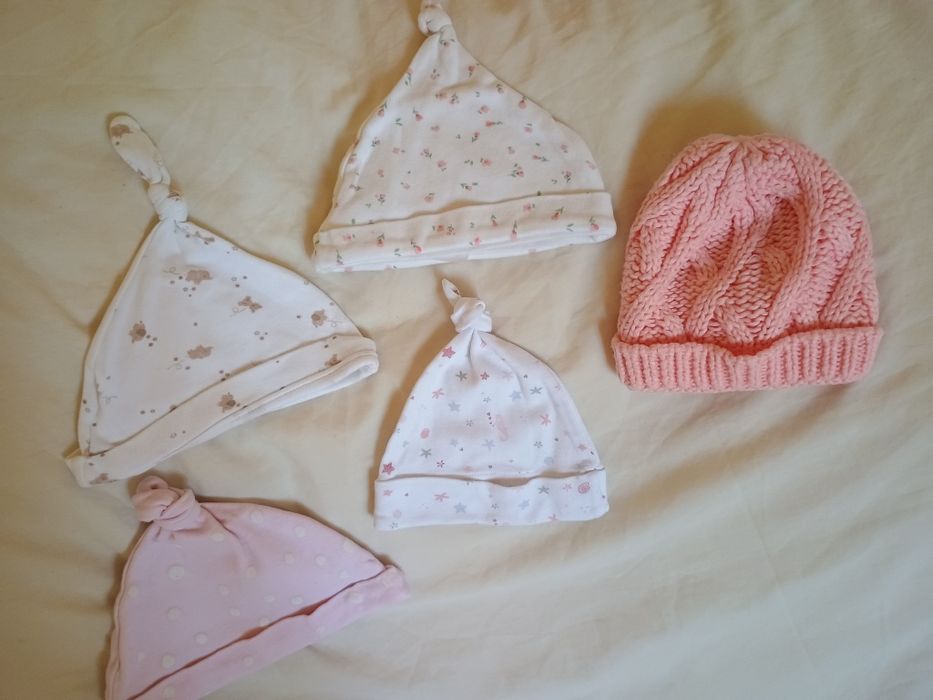 Продам модные шапки на девочку