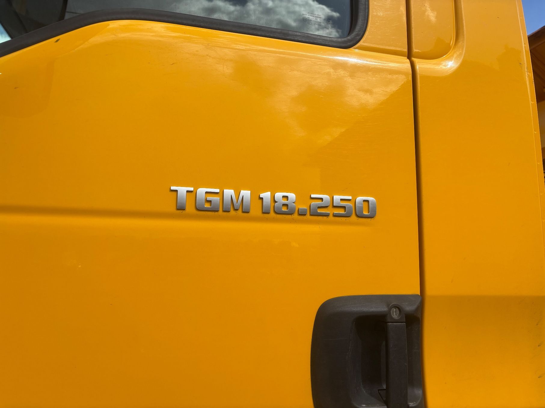 MAN TGM 18.250 4X4BB Piaskarka solarka econ pług schmidt  MAN TGM 18.250 4X4 2014 euro 6 Piaskarka solarka econ pług schmidt