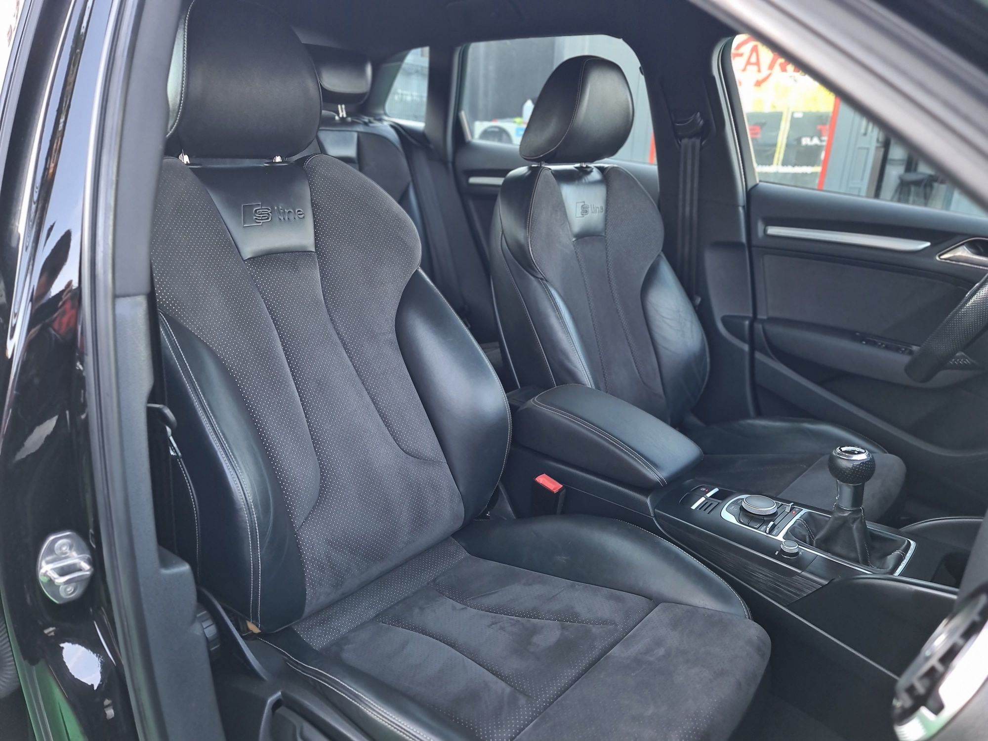 Audi A3 Sportback SLine 2.0 TDI 150CV Look RS3
