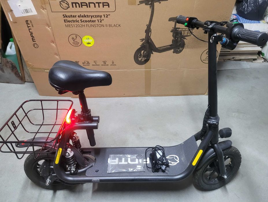 Hulajnoga elektryczna z siedziskiem skuter el. Manta 12'' MES1202H