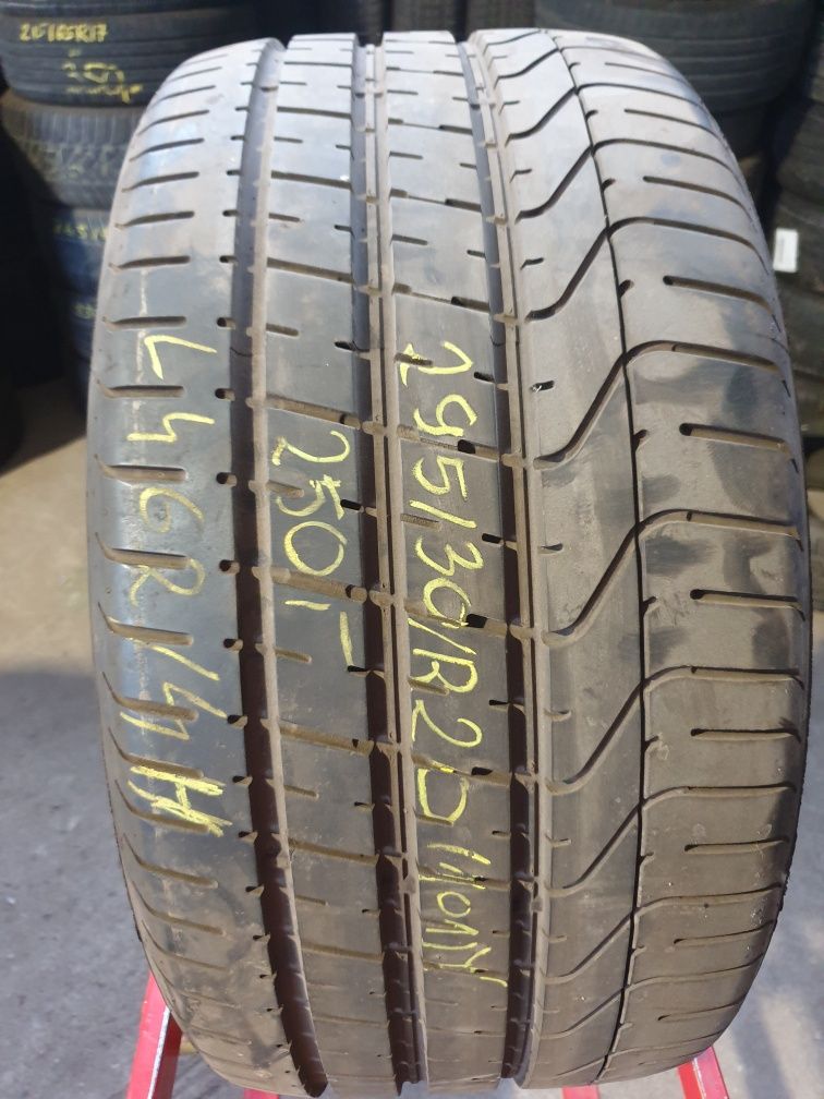 295/30R20 Pirelli Pzero (101Y) lato    L462/4H