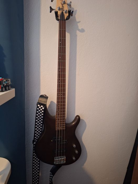 Gitara Basowa Cort + Wzmacniacz Laney LX15B + Futerał