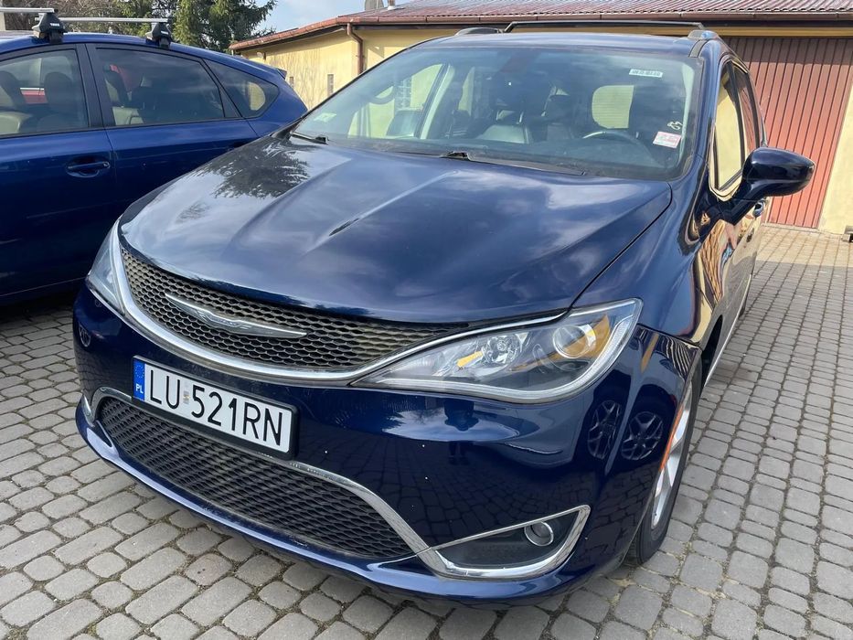 Chrysler Pacifica TOURING L+++ Plus keyless 2xLCD HAK