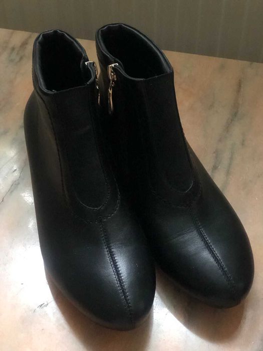 черевички шкіряні, жіночі (ботинки)