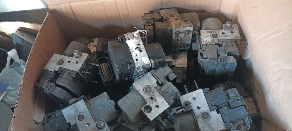Блок ABS Ауді. VW Пасат б 5.Шкода