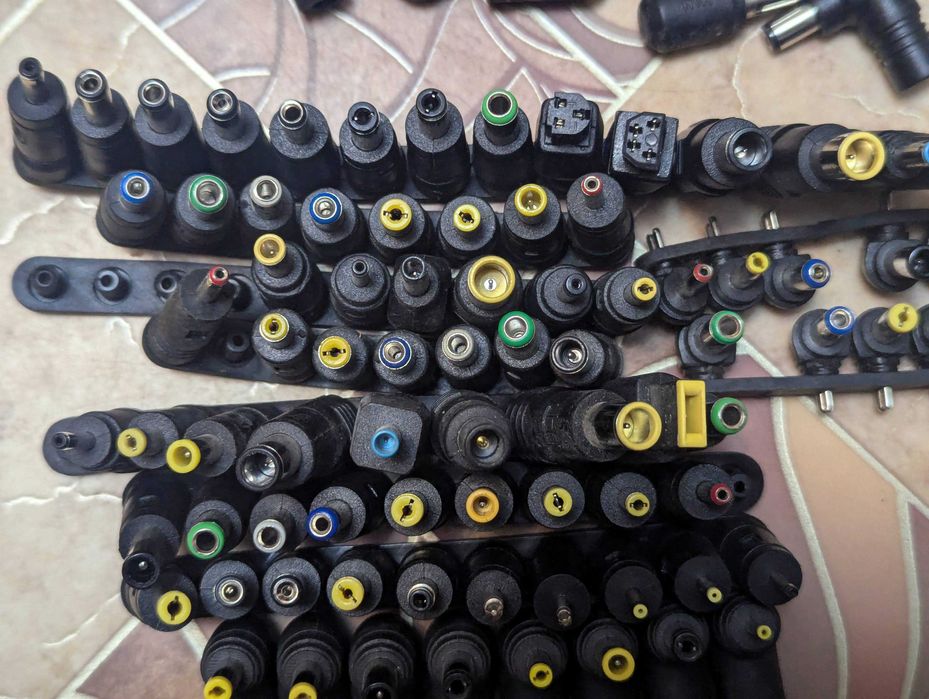 коннектор на зарядки до ноутбуків