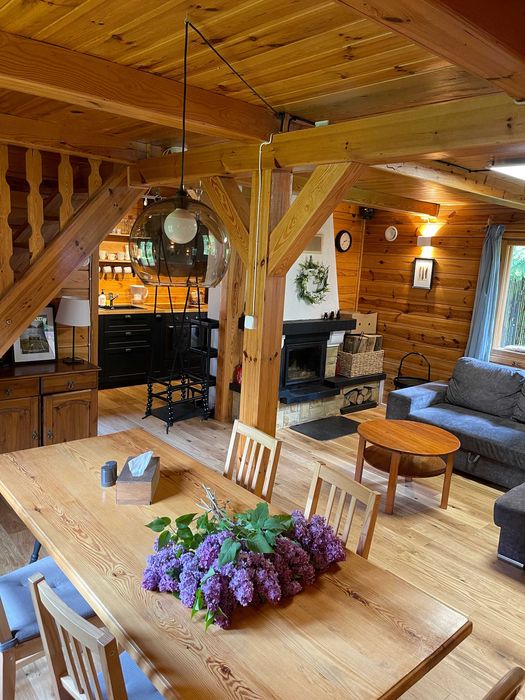 Domek Leniwiec: Jacuzzi, Kominek, Las, Rzeka. Komfort, Relaks, Spokój