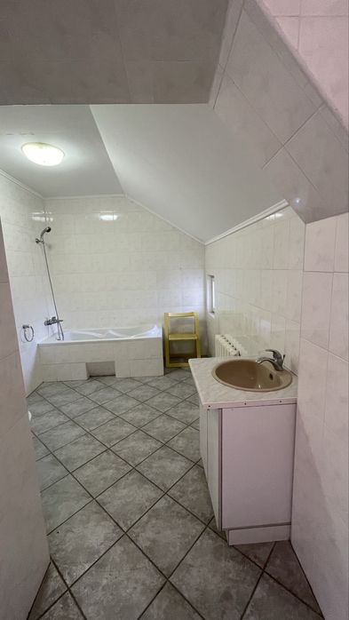 3-поверховий будинок і земельна ділянка 11 соток в центрі Галича _OL