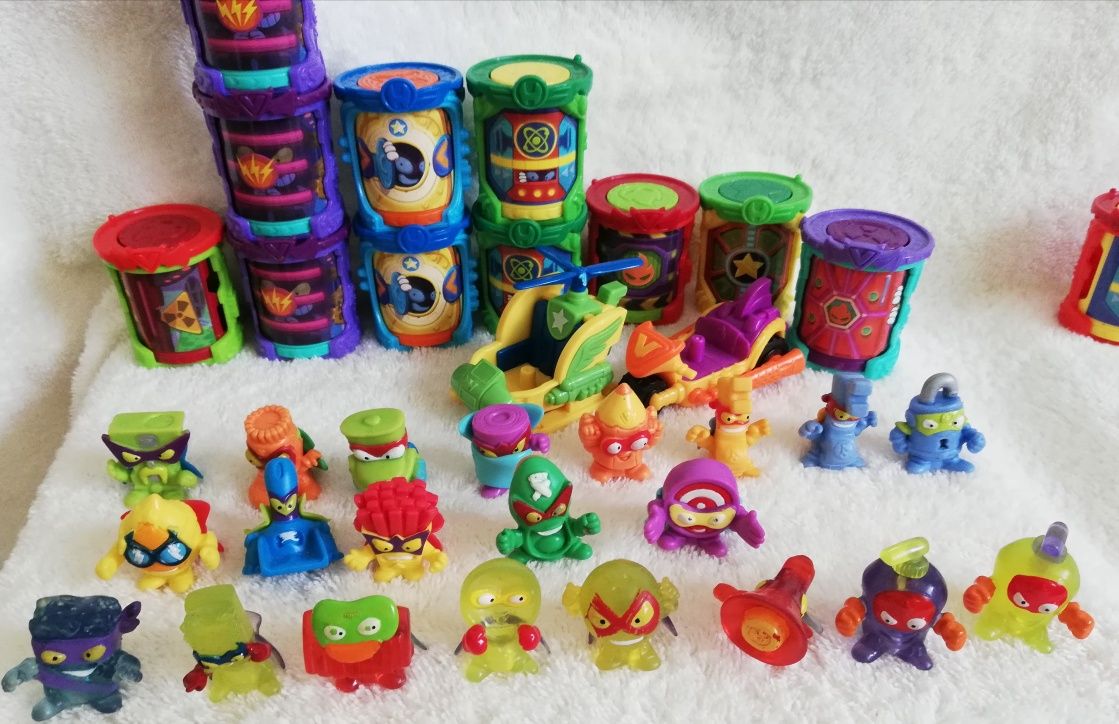 Super zings seria 2 (21 figurek, 11 skrytek, pojazdy)
