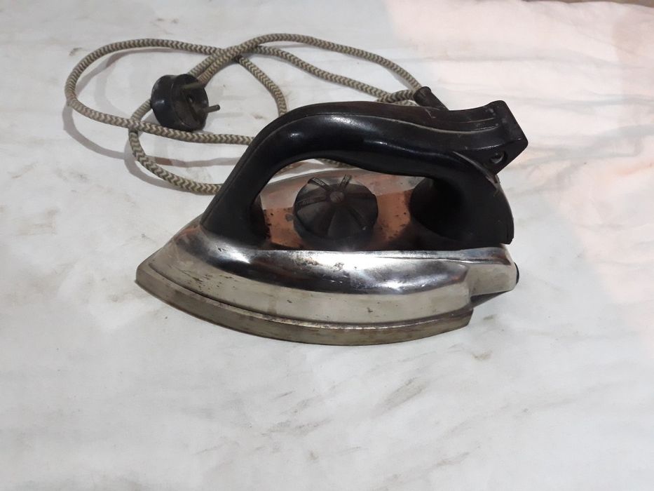 Продам Утюг працює чудово