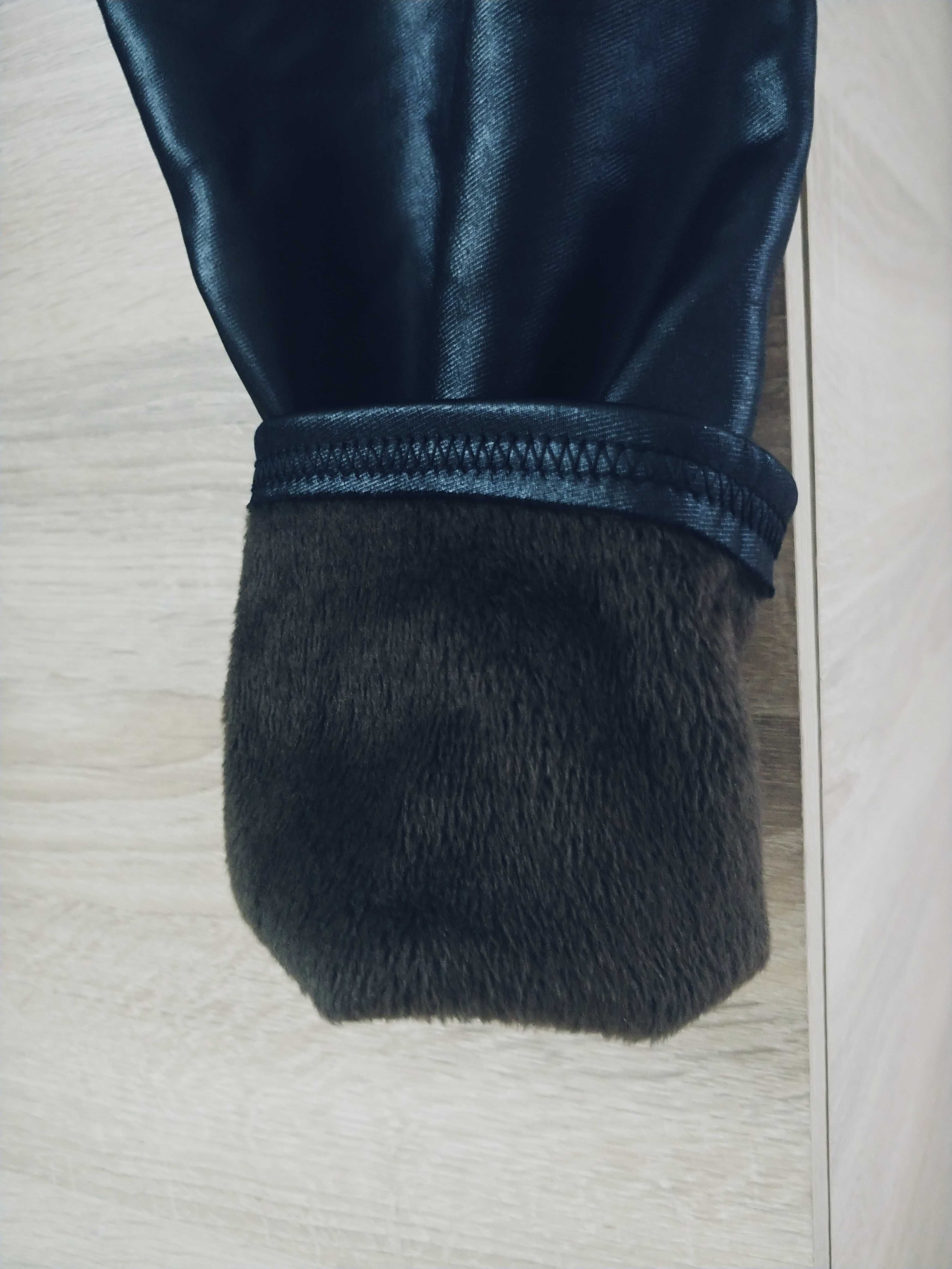 Czarne ocieplane spodnie/legginsy, M/L, używane