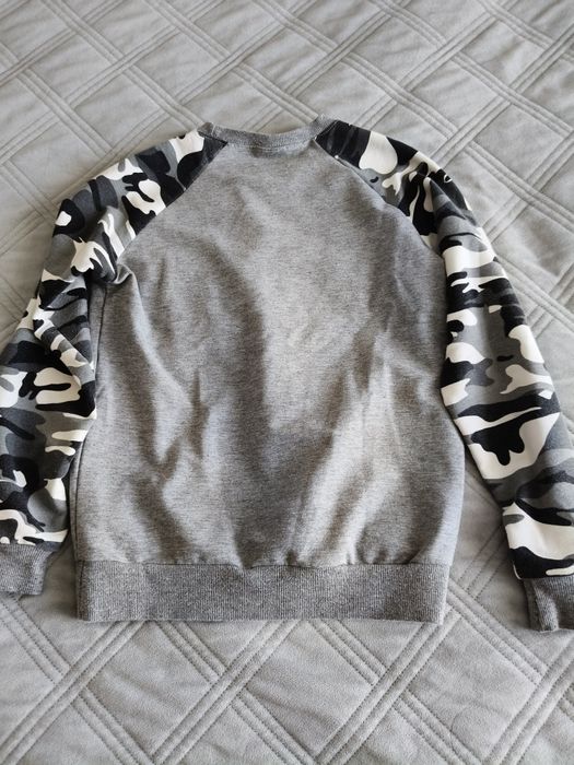 Bluza 128 chłopięca Moro