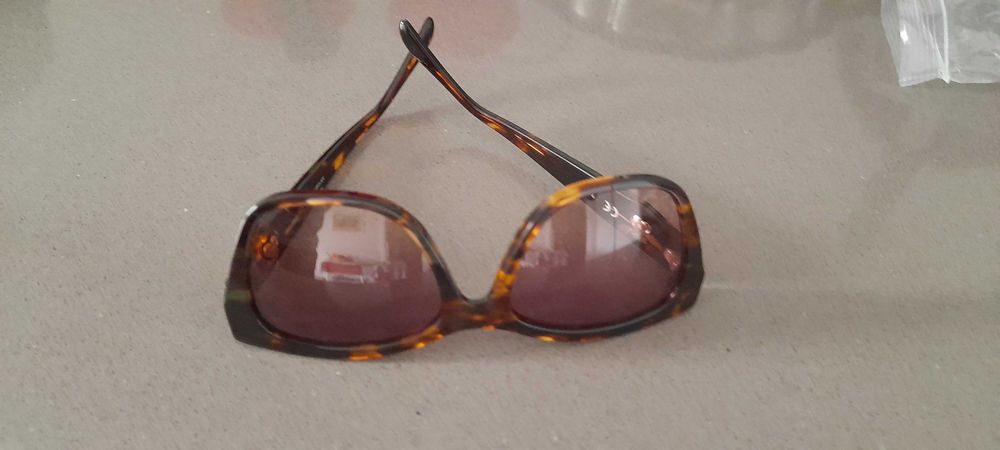 Óculos de sol marca Tous novos