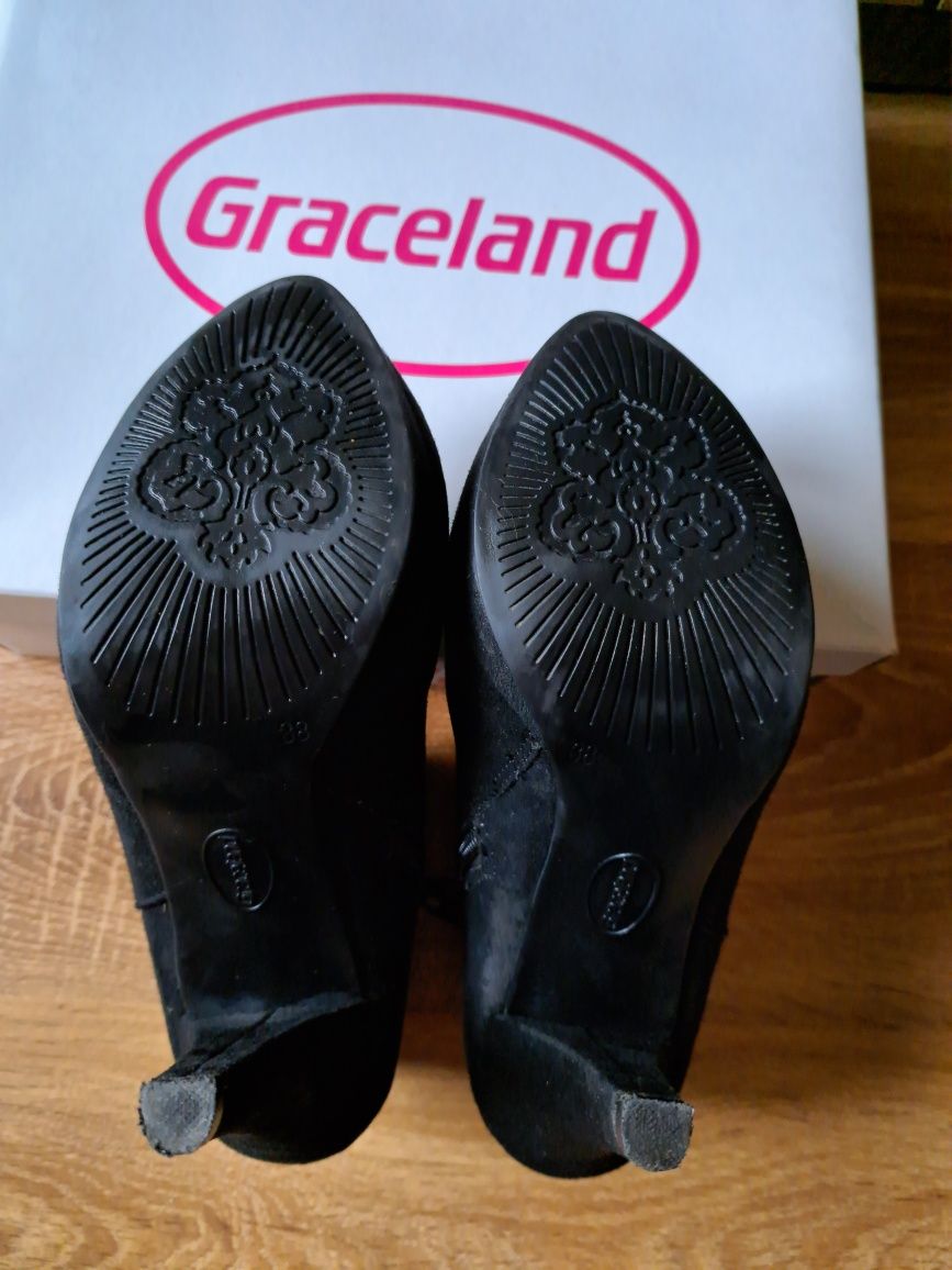 Czarne botki Graceland