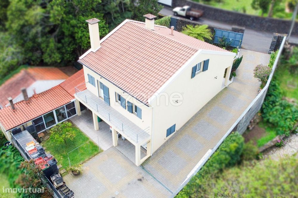 Moradia T2+1 - São Vicente Ferreira - Ponta Delgada