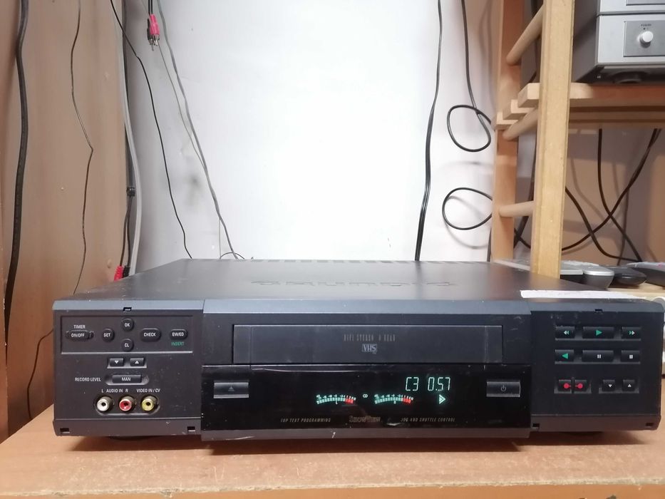 Magnetowid VHS Grundig GV 4592 SV HI-FI STEREO