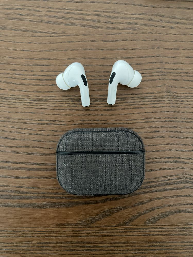 AirPods Pro 1 Geração com Capa / 1 Generation with Case