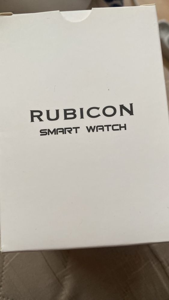 Zegarek smartwatch do ładowania