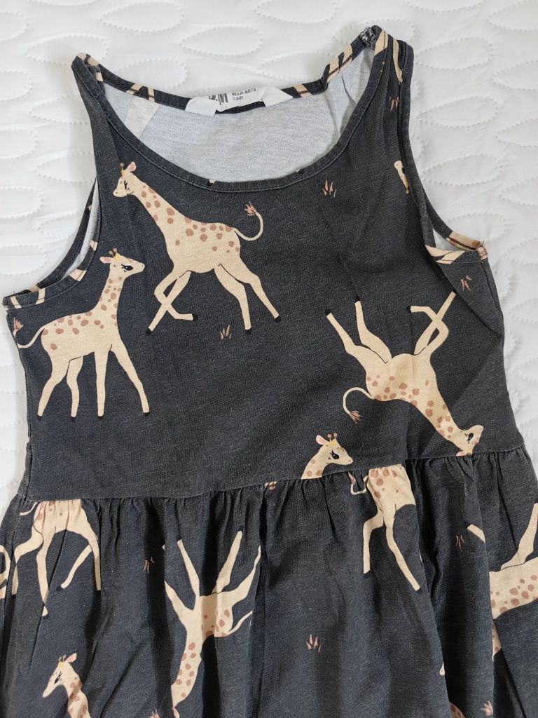 Hm r. 122/128 sukienka w żyrafy
