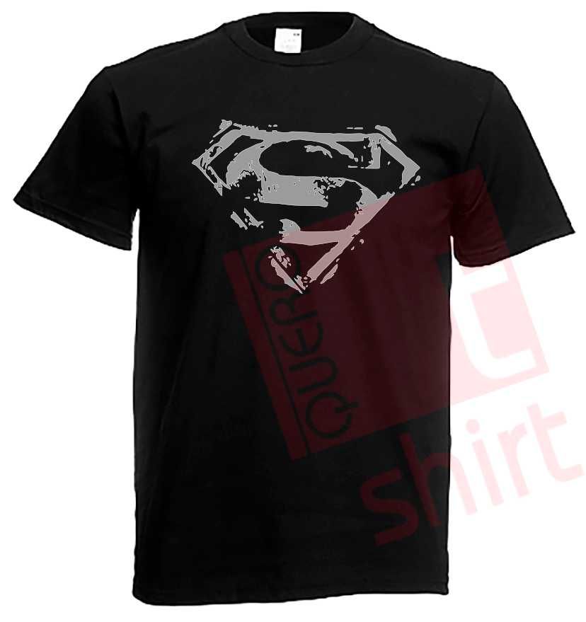 Vendo T-shirt Super Homem estilizado *nova*