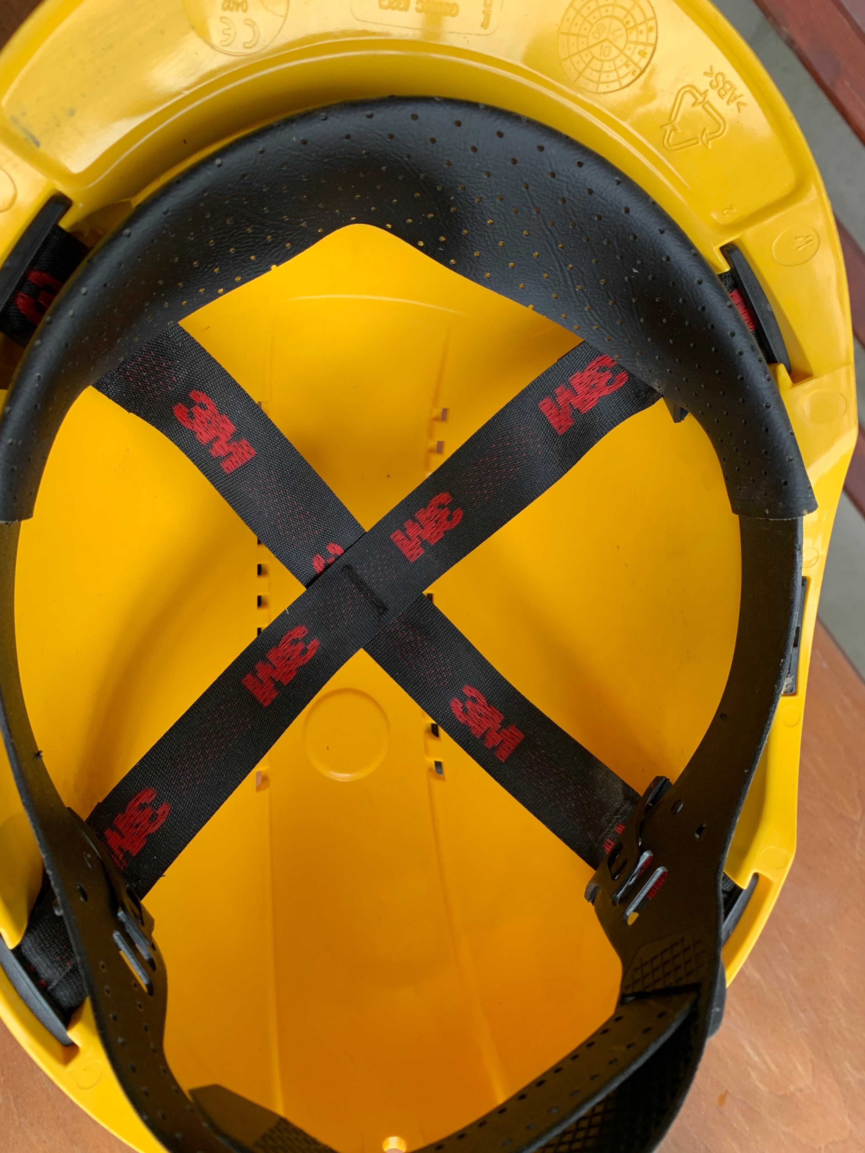 Kask hełm ochronny Peltor  3M z nausznikami