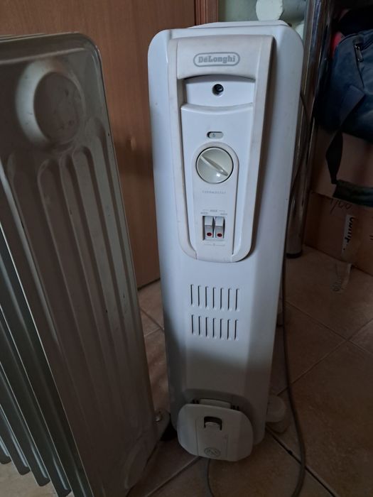 Радіатор масляний Delongi, електричний. Працює.