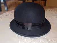 Czarny kapelusz damski rozmiar 55