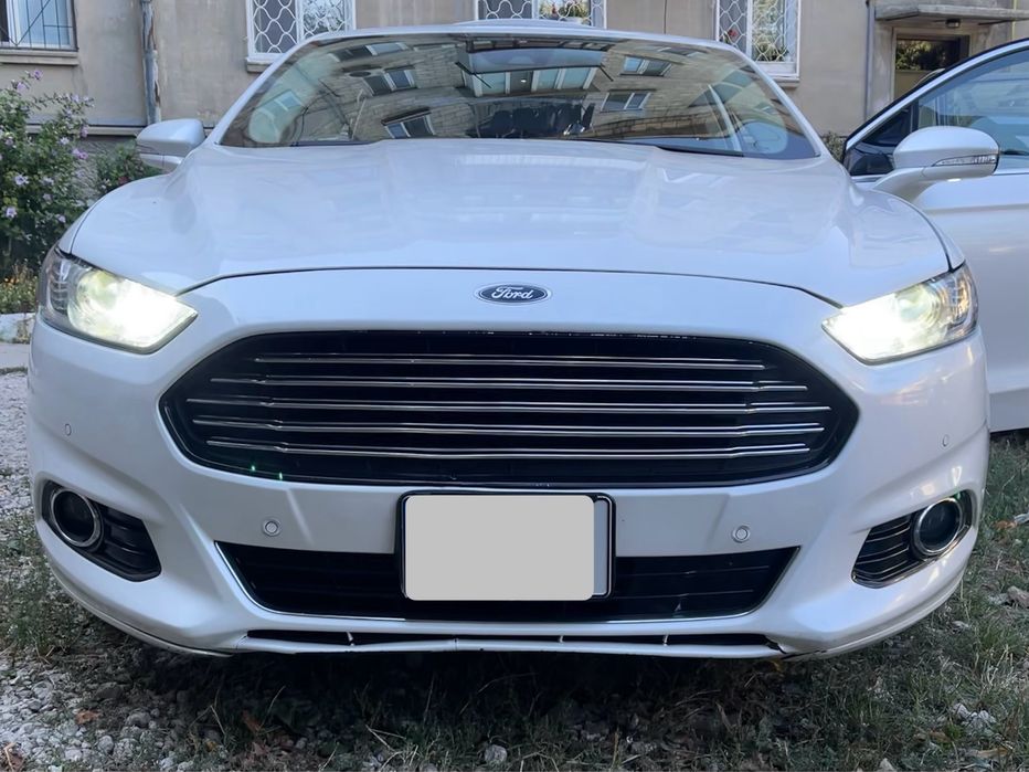 Ford Fusion Titanium  Energy plugin hybrid