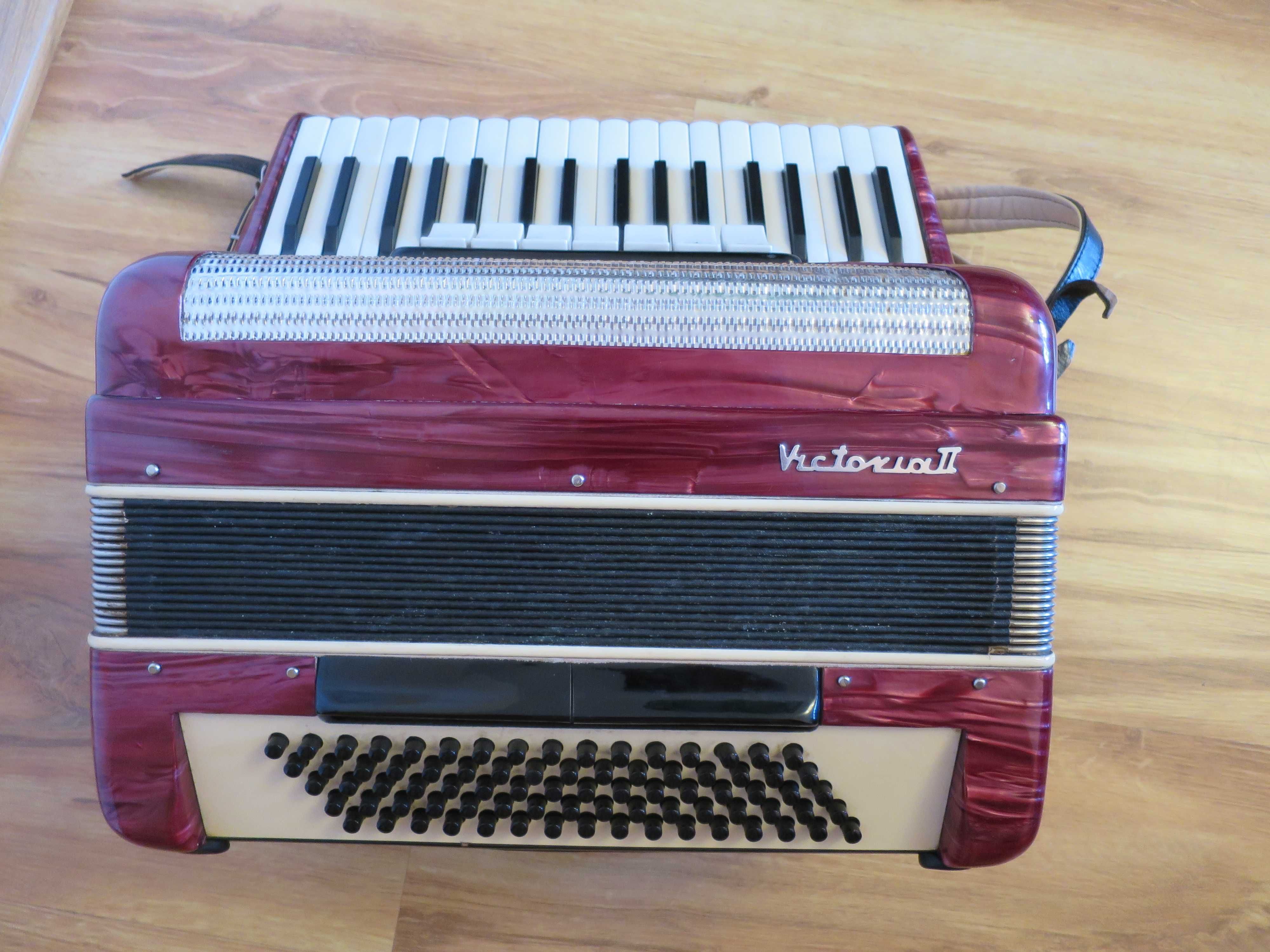 Akordeon Victoria II  80 basów