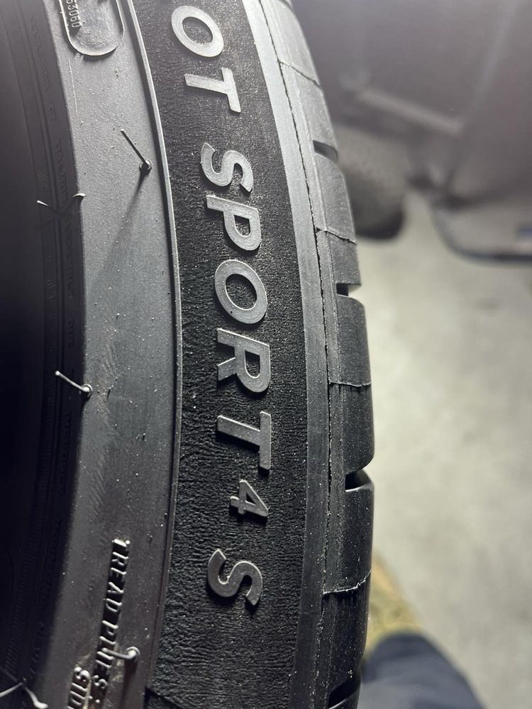 295/35/20+255/40/20 R20 Michelin Pilot Sport 4S 4шт нові