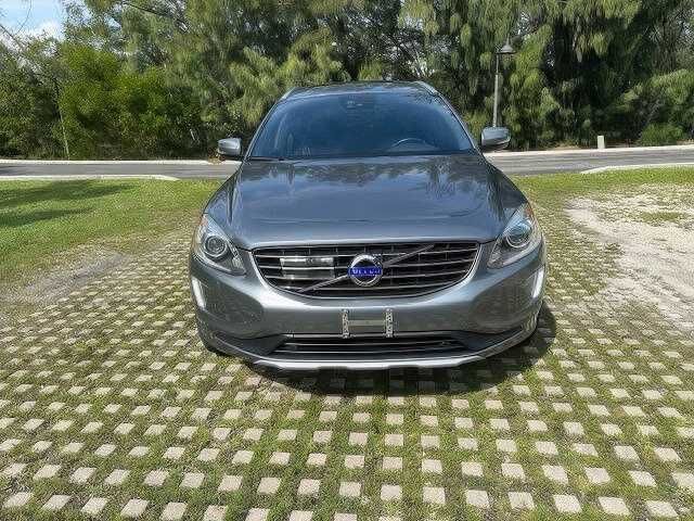 2016 Volvo XC60 T5 Drive-E Platinum