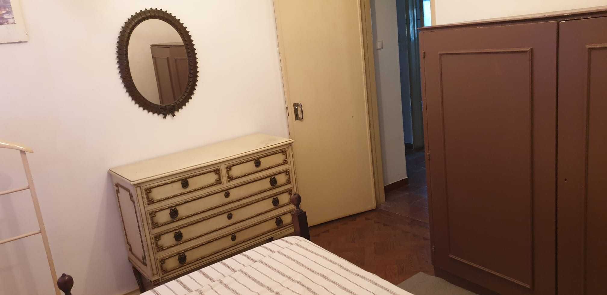 Arrenda-se quarto em Venda Nova, Sesimbra