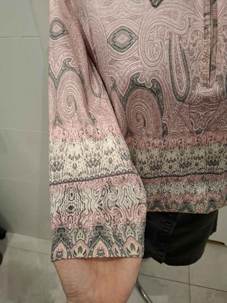 Różowy sweter bluzka Districk L