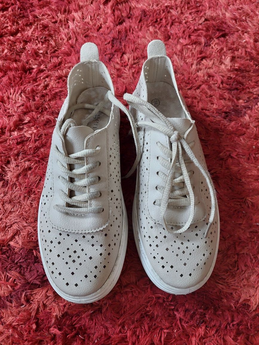 Buty sznurowane / dziurkowane / tenisówki / rozm. 36