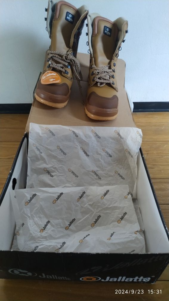 Botas Jallate pele genuína 42 e biqueira de aço