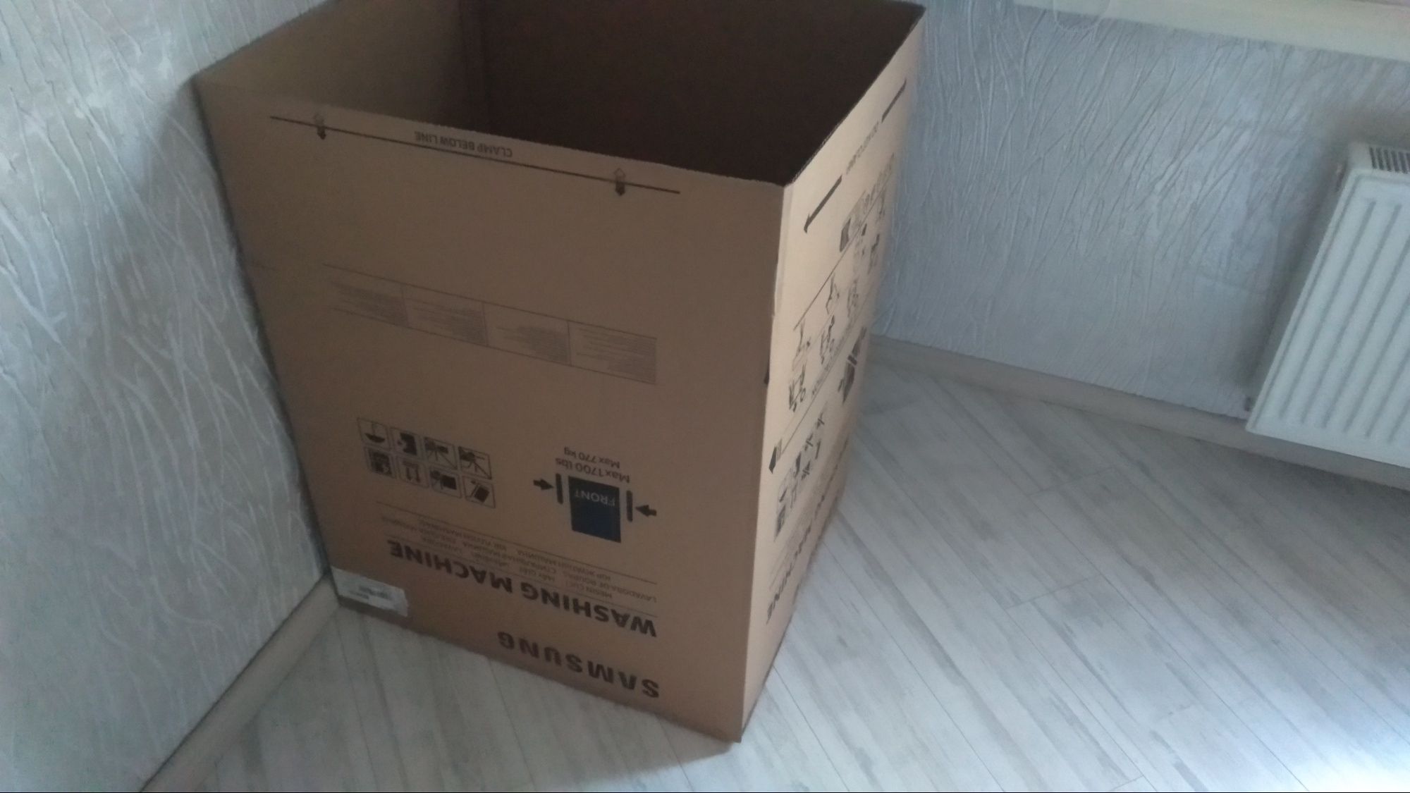 Пральна машина вузька Samsung WW70T3020BW/UA