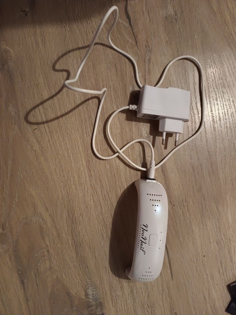 Lampa LED  turystyczna neonail