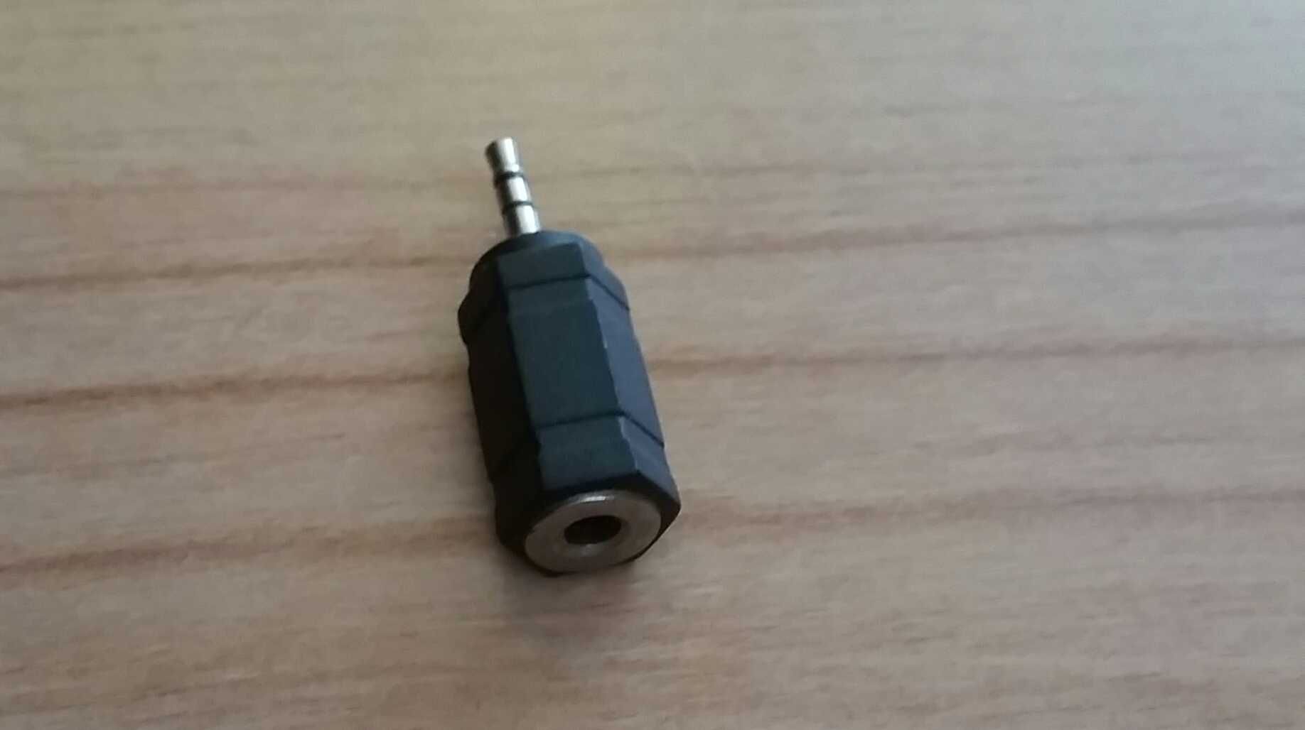 Przejściówka adapter z  jack 3.5 mm na jack 2.5 mm do słuchawek itp