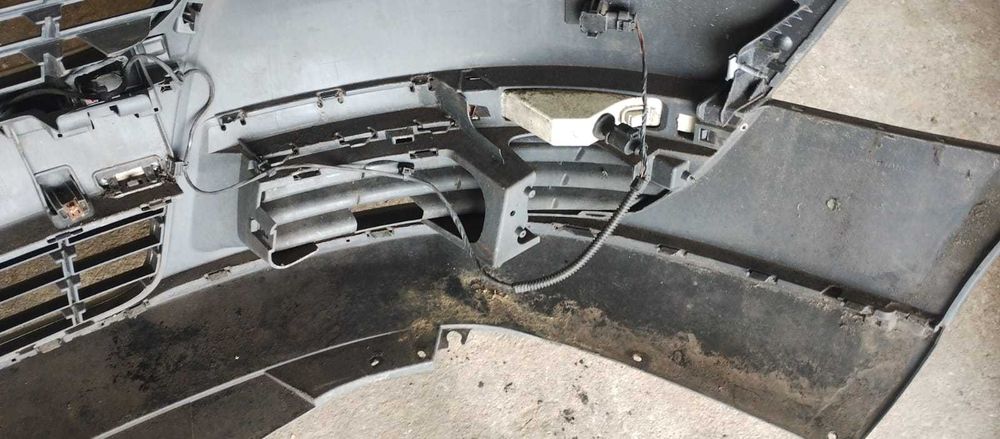 Kompletny Zderzak Przedni Vw Passat B6 Kod:LK7X