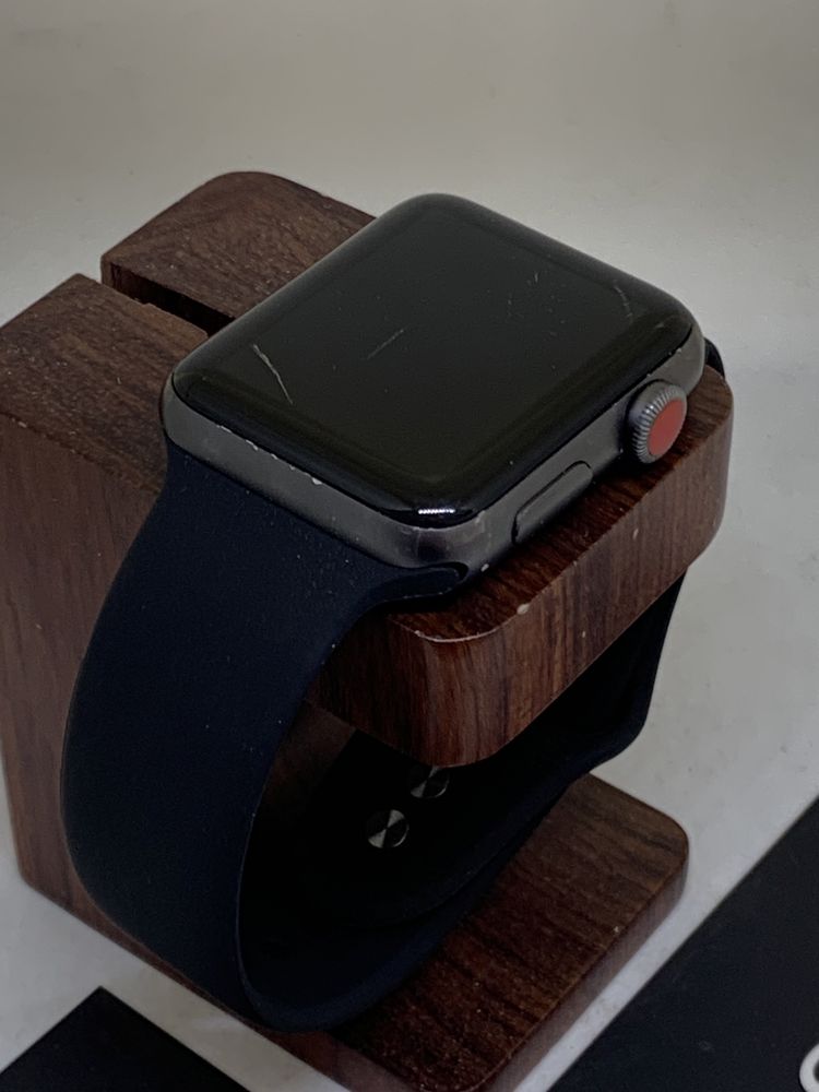 Оригінальні  Apple Watch Series  3 42 mm чорні