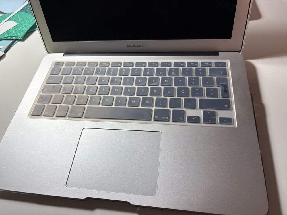 Apple Macbook Air 13” inico 2015