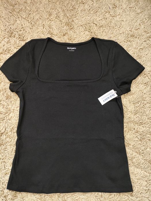 Чорна футболка в рубчик