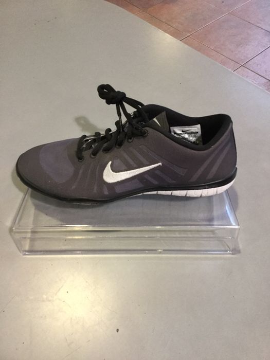 Obuwie damskie Nike Free 3.0 Studio Dance rozmiar 38.5