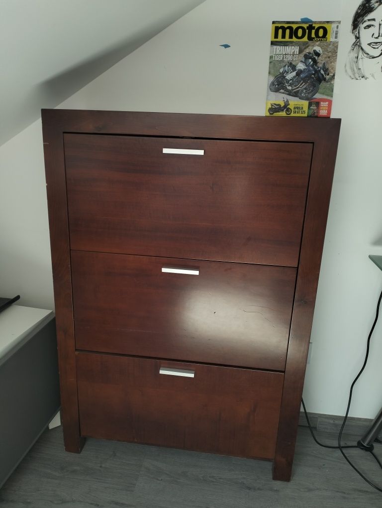 Sapateira com sistema Basculante