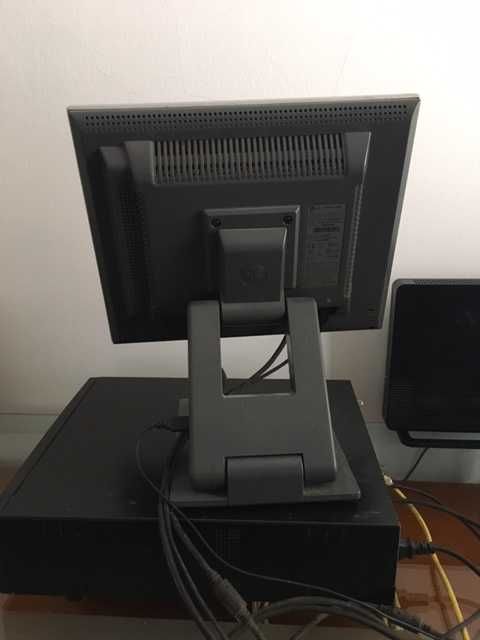 Monitor LG (FLATRON L150BF)