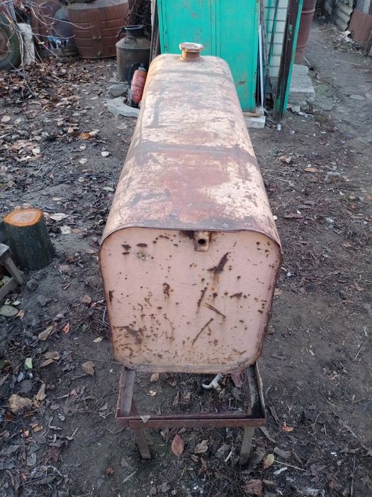Продам топливный бак дт-75