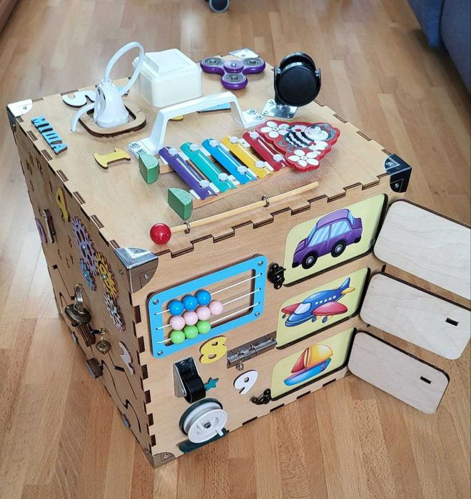 Бізікуб дерев'яний 30*30 в ідеальному стані