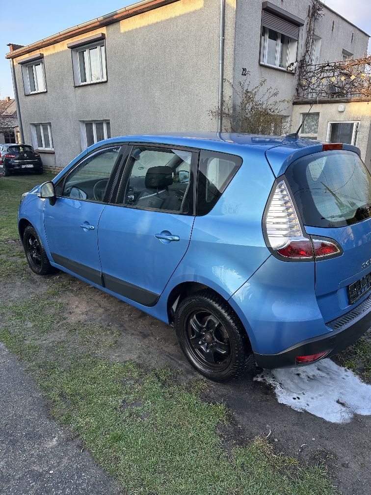 Renault Scenic lift 2012 1.6 benzyna Gaz