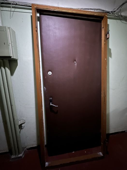 Продам вхідні двері